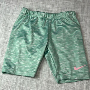 NIKE DRIFIT GREEN BIKER SHORTS